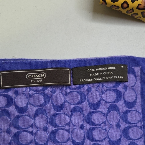 Coach Purple Scarf - Picture 3 of 4
